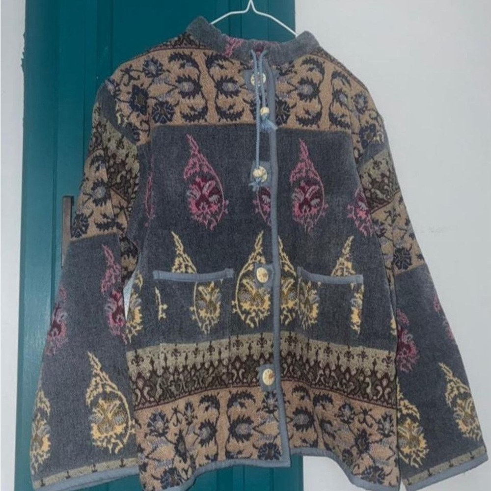 Vintage-Inspired Gray Teddy Jacket with Pink & Gold Motifs